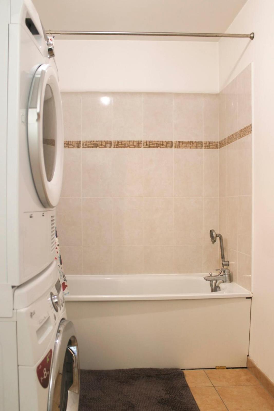 3-Rooms Apartment With Wifi And Balcony Сен-Дені Екстер'єр фото